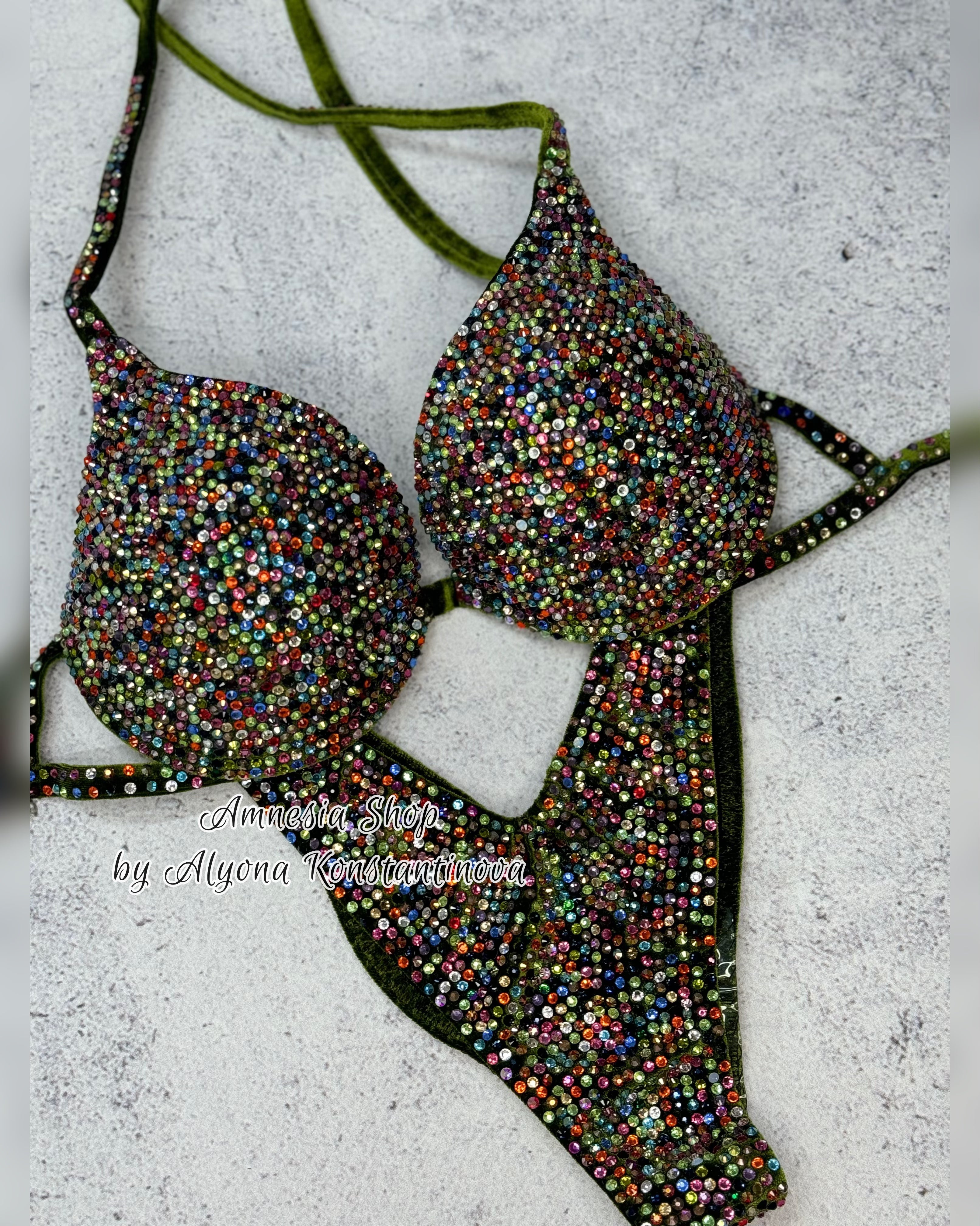 #48 One Size - A/B/34C, bottoms Brazilian