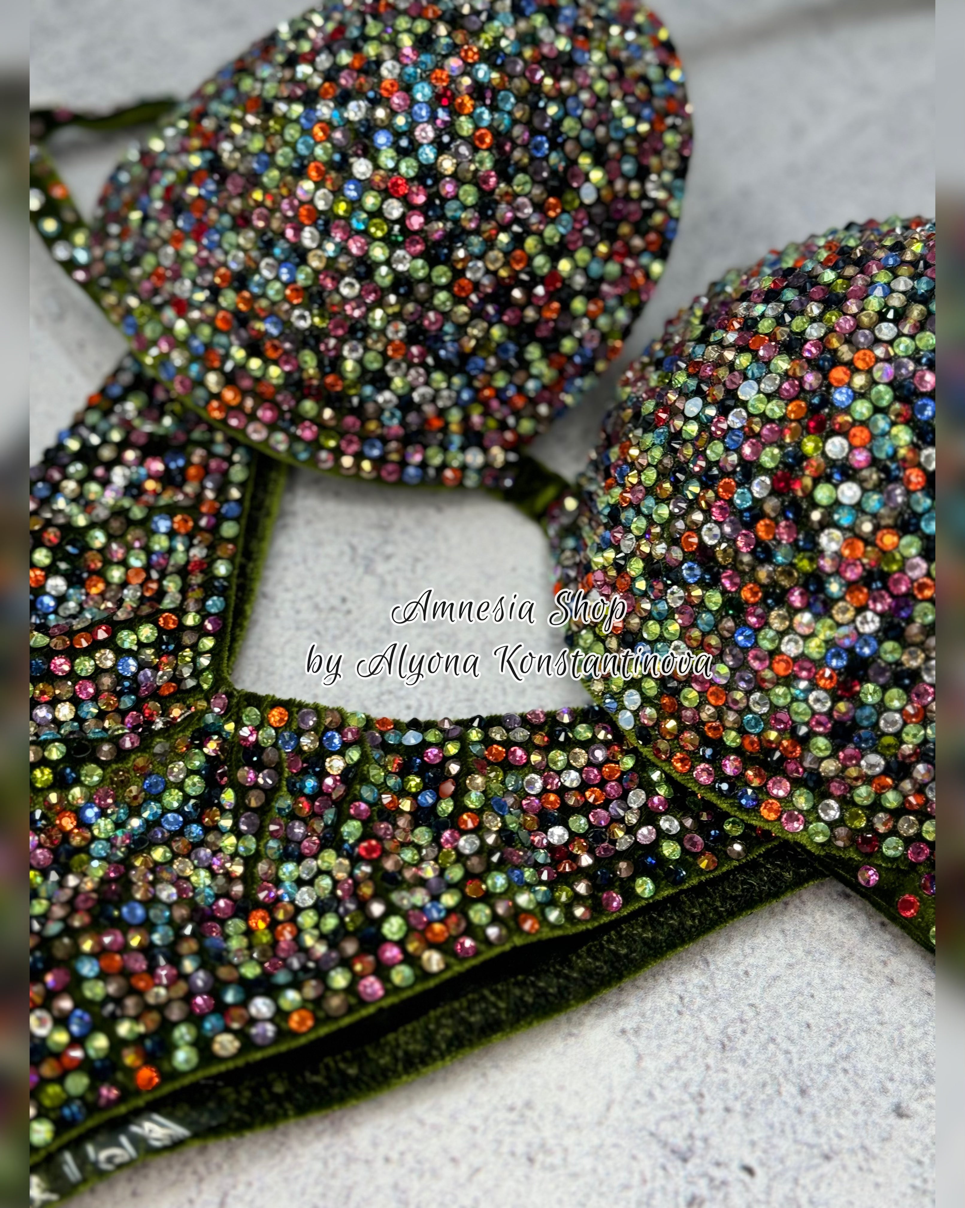 #48 One Size - A/B/34C, bottoms Brazilian