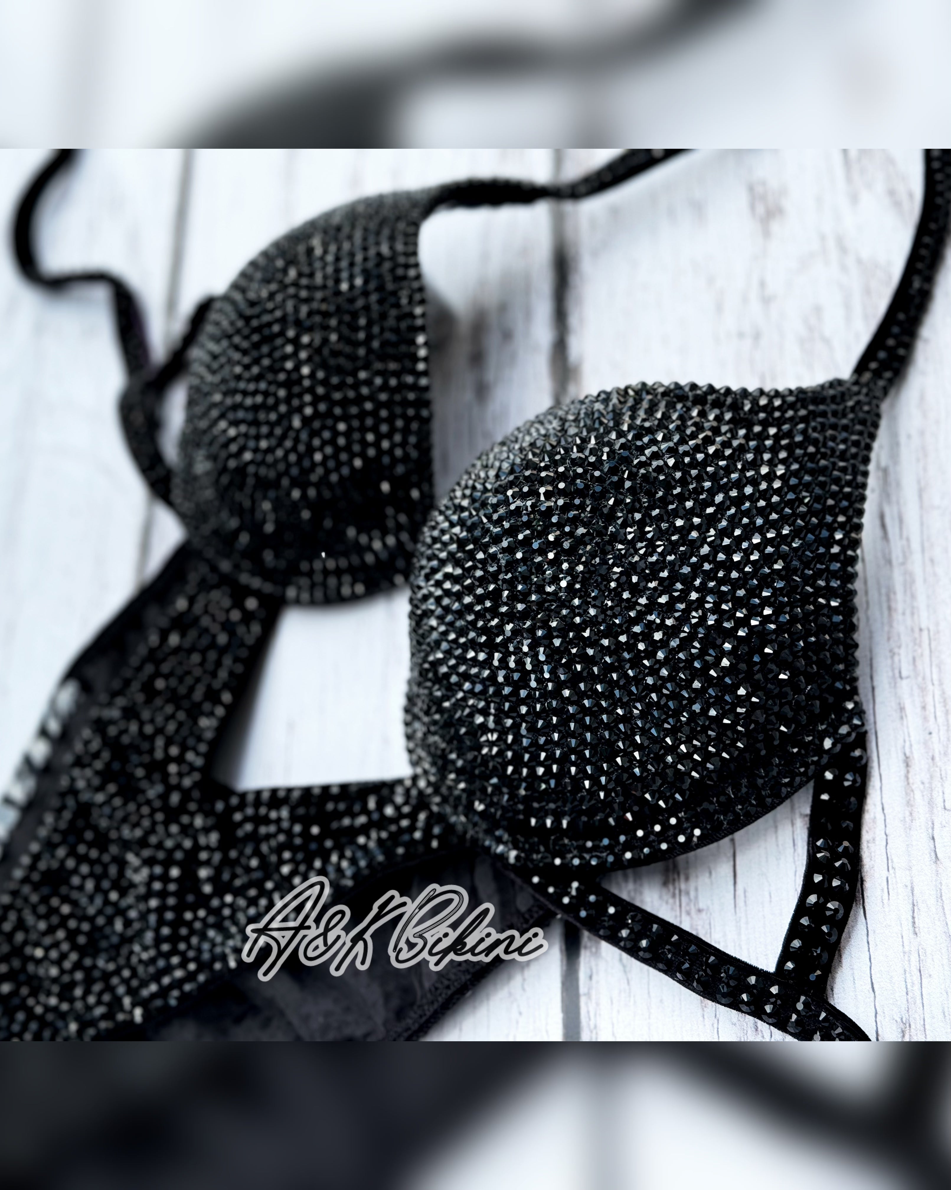 #32 One Size - Bra B/C , Bottoms Mini