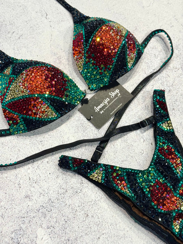 #69 One Size - Bra B/32c, 34C, Bottoms moderate figure cut
