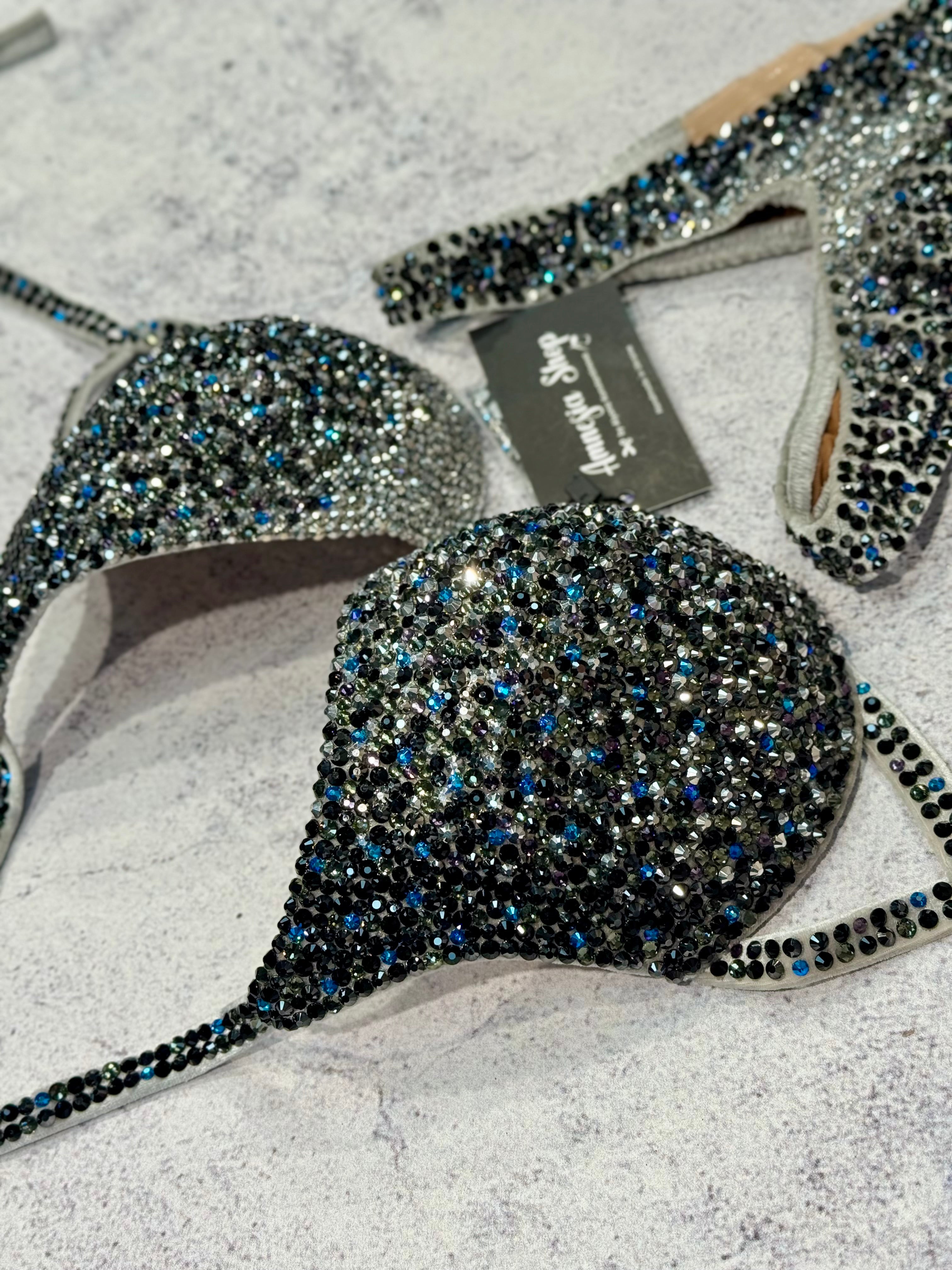 #64 One size - bra C/32D, bottom Brazilian