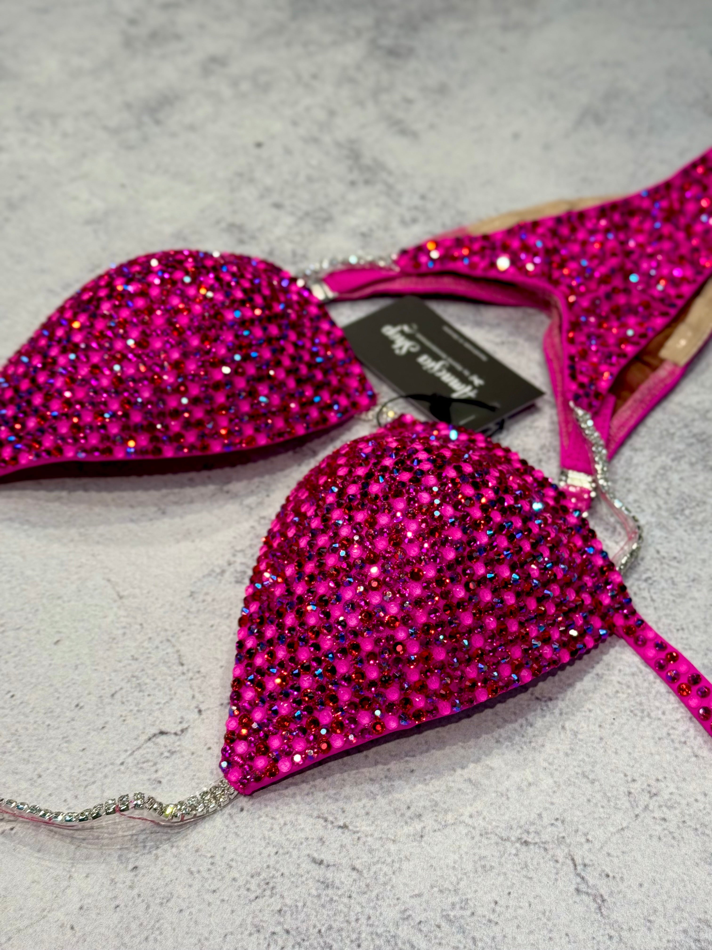 #76 One Size - Bra C/32D, 34D, Bottoms Brazilian