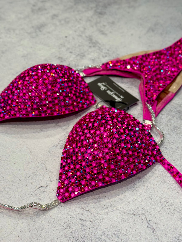 #76 One Size - Bra C/32D, 34D, Bottoms Brazilian