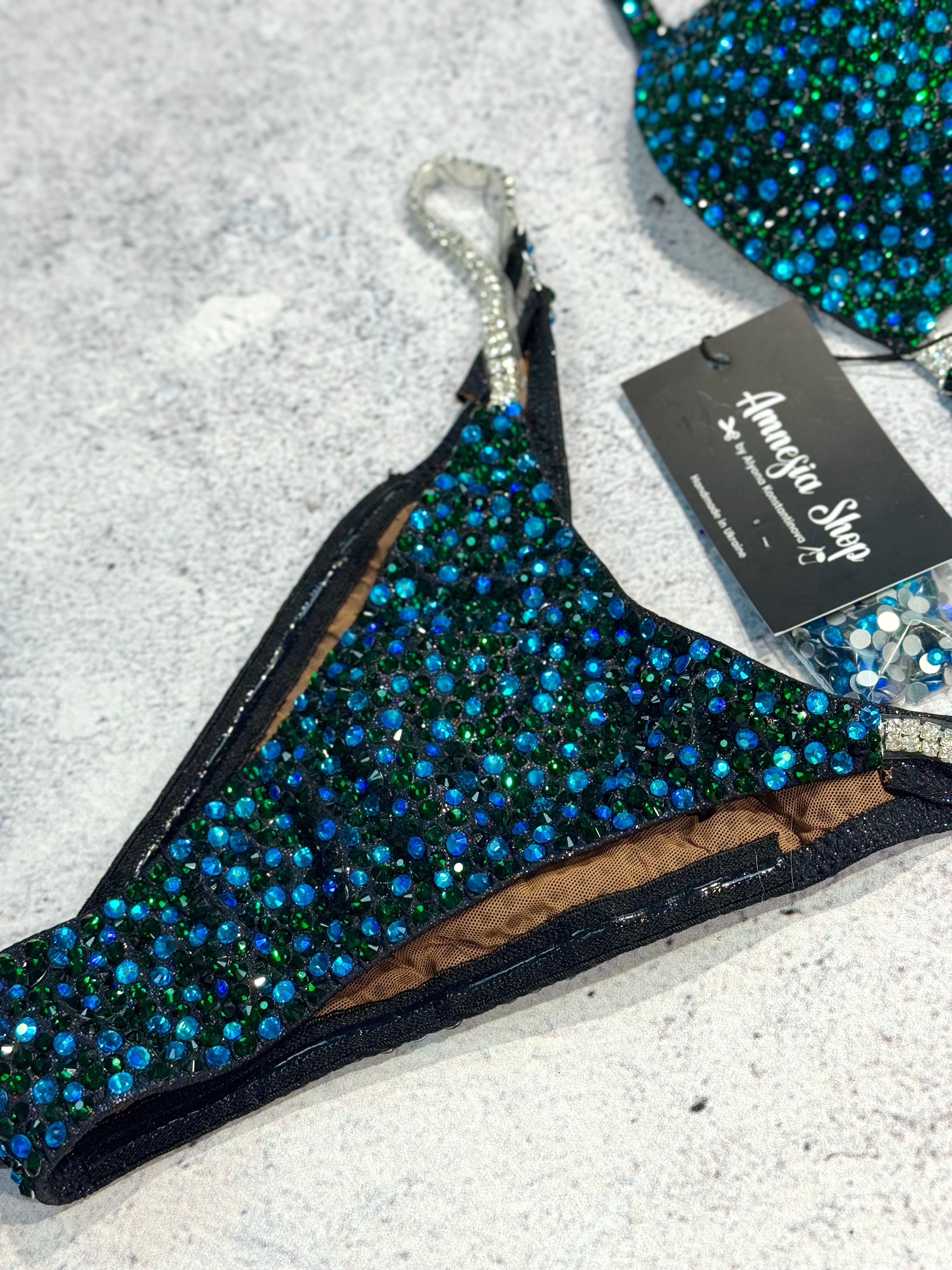 #70 One Size - Bra A/B, Bottoms Classic