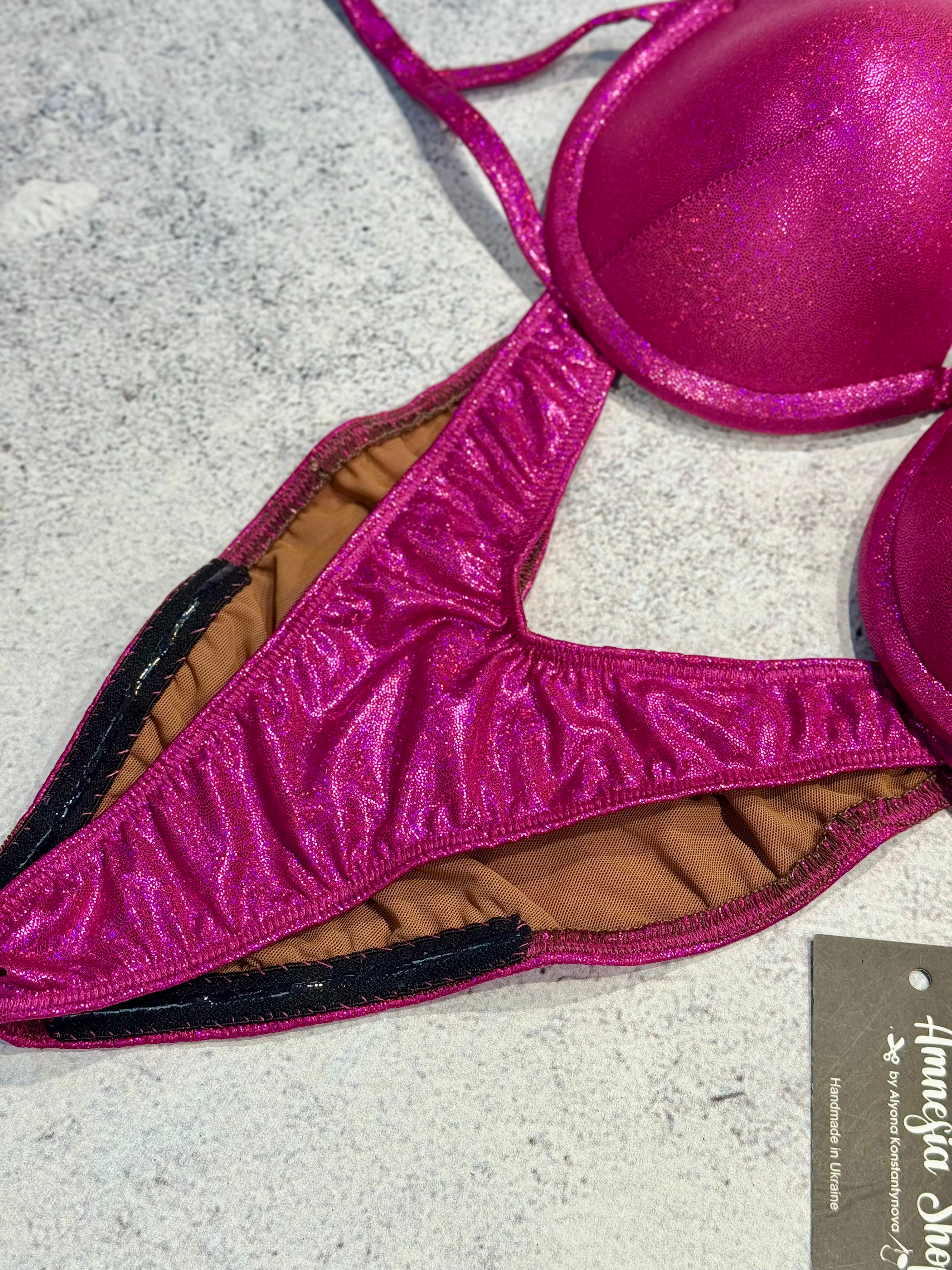 #73 One Size - Bra C/32D, Bottoms Moderate