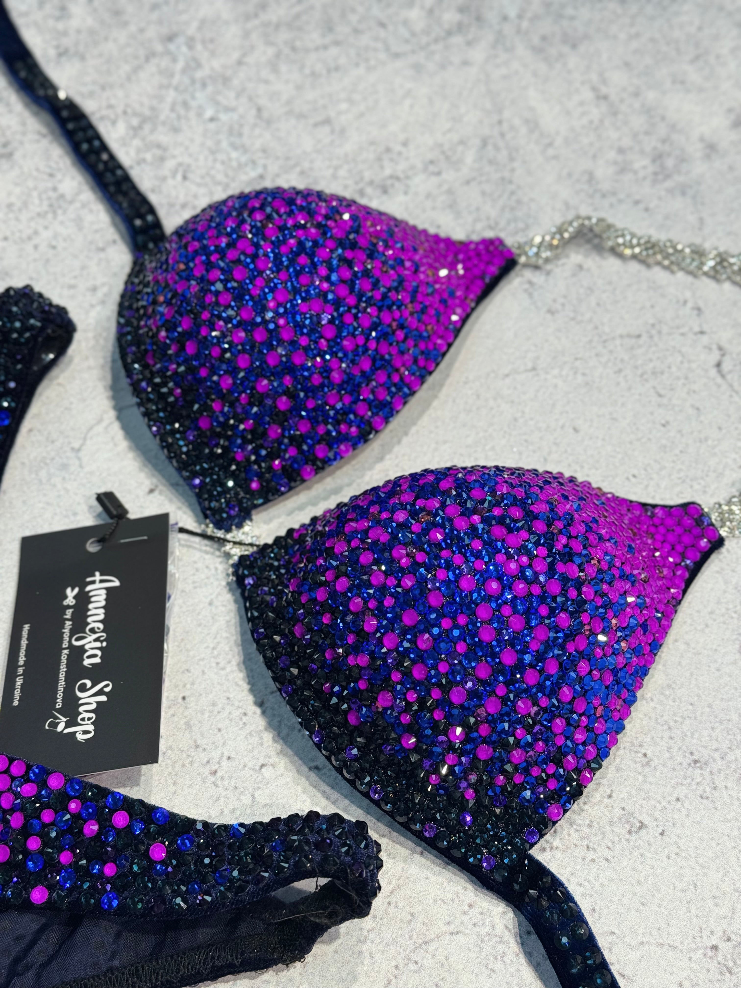 #82 One Size Bra A/B, Bottoms Moderate