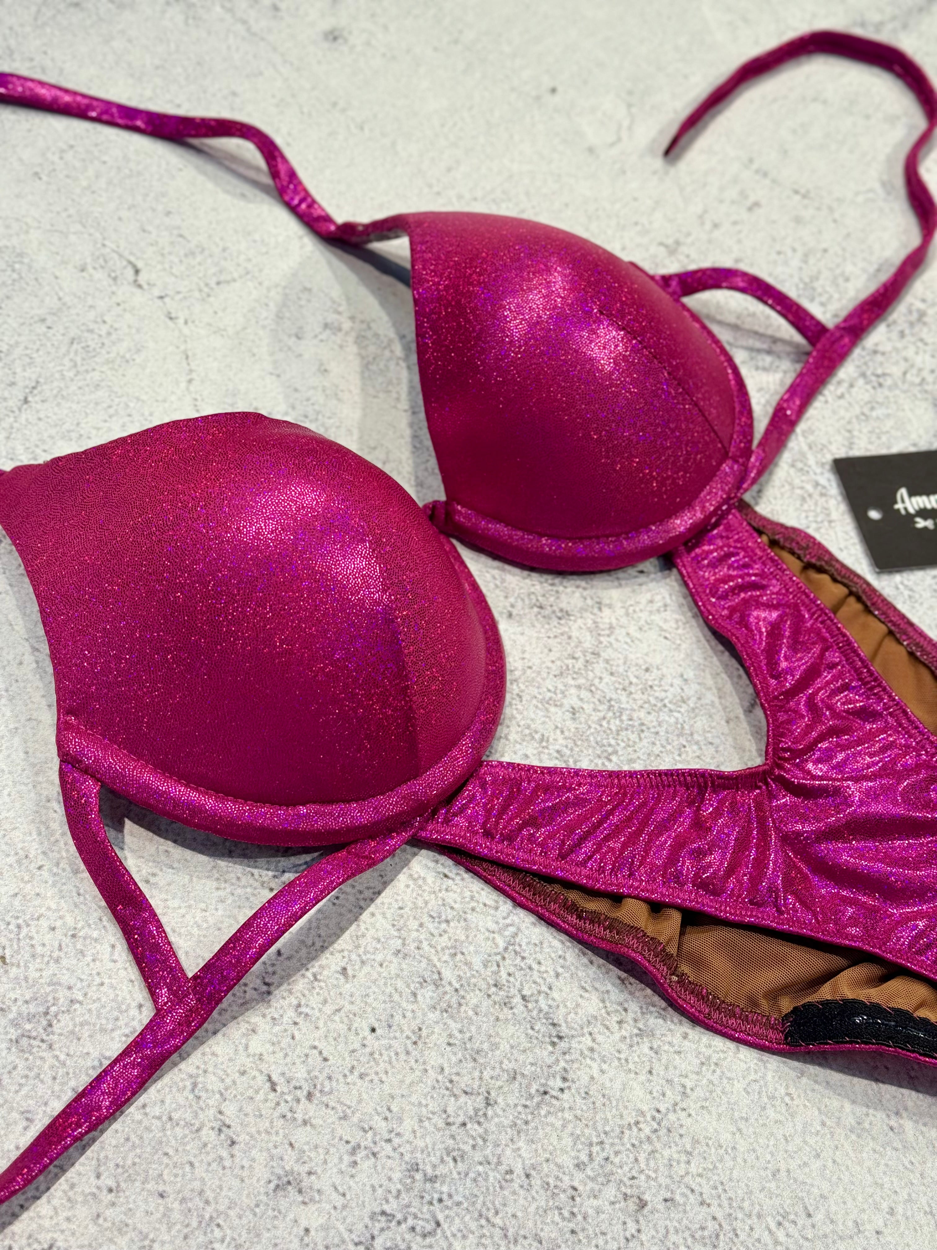 #73 One Size - Bra C/32D, Bottoms Moderate