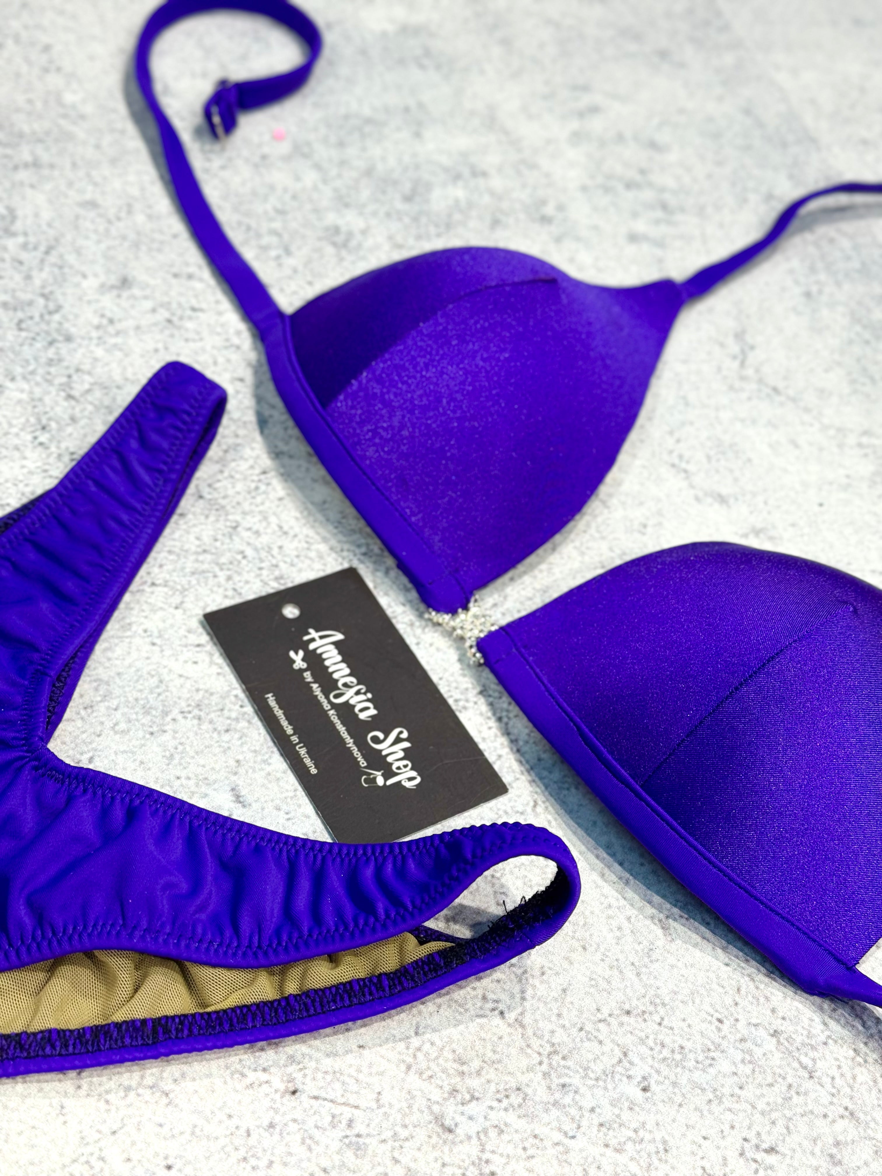 #77 One Size - Bra A/B, Bottoms Brazilian