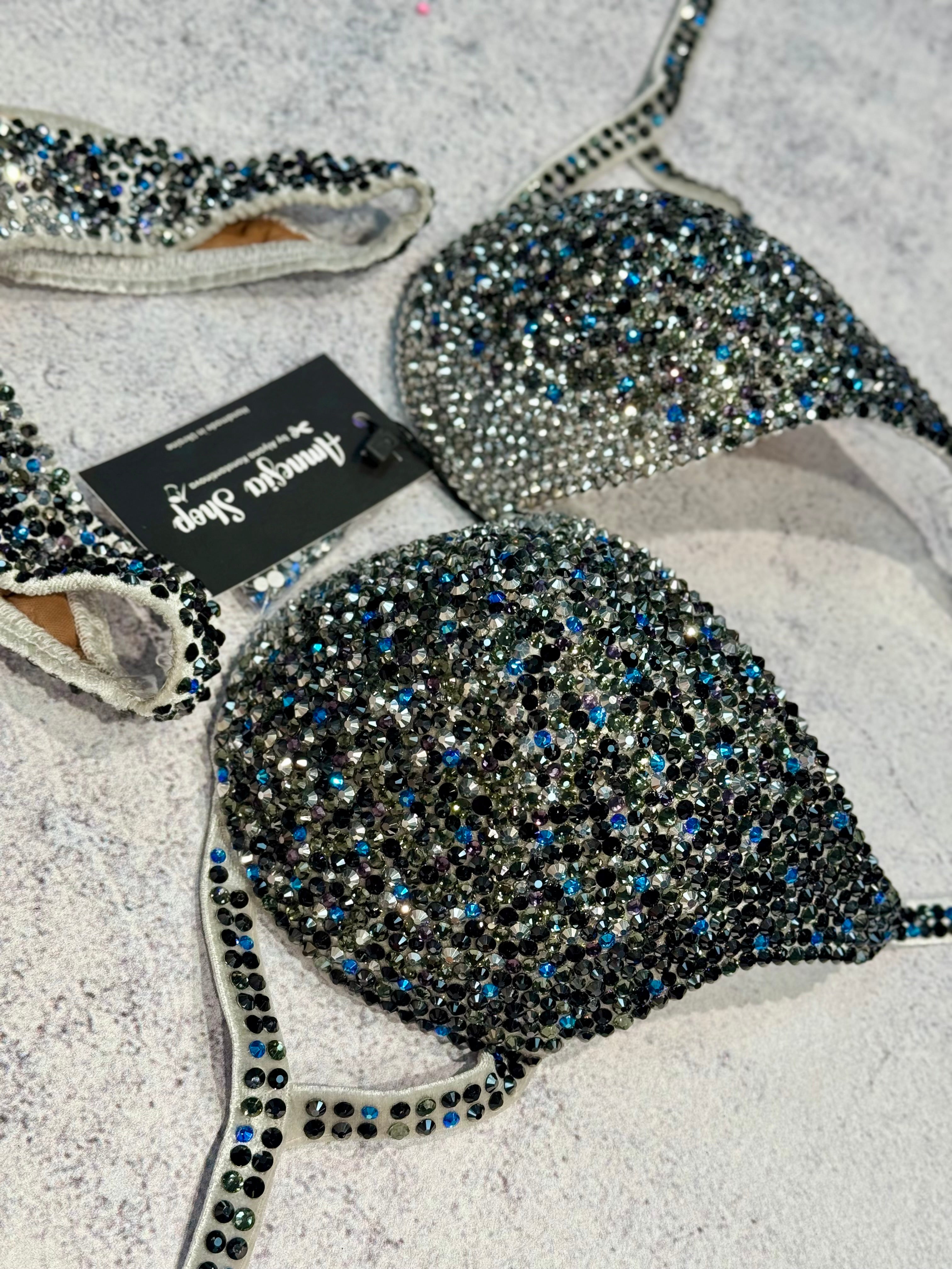 #64 One size - bra C/32D, bottom Brazilian