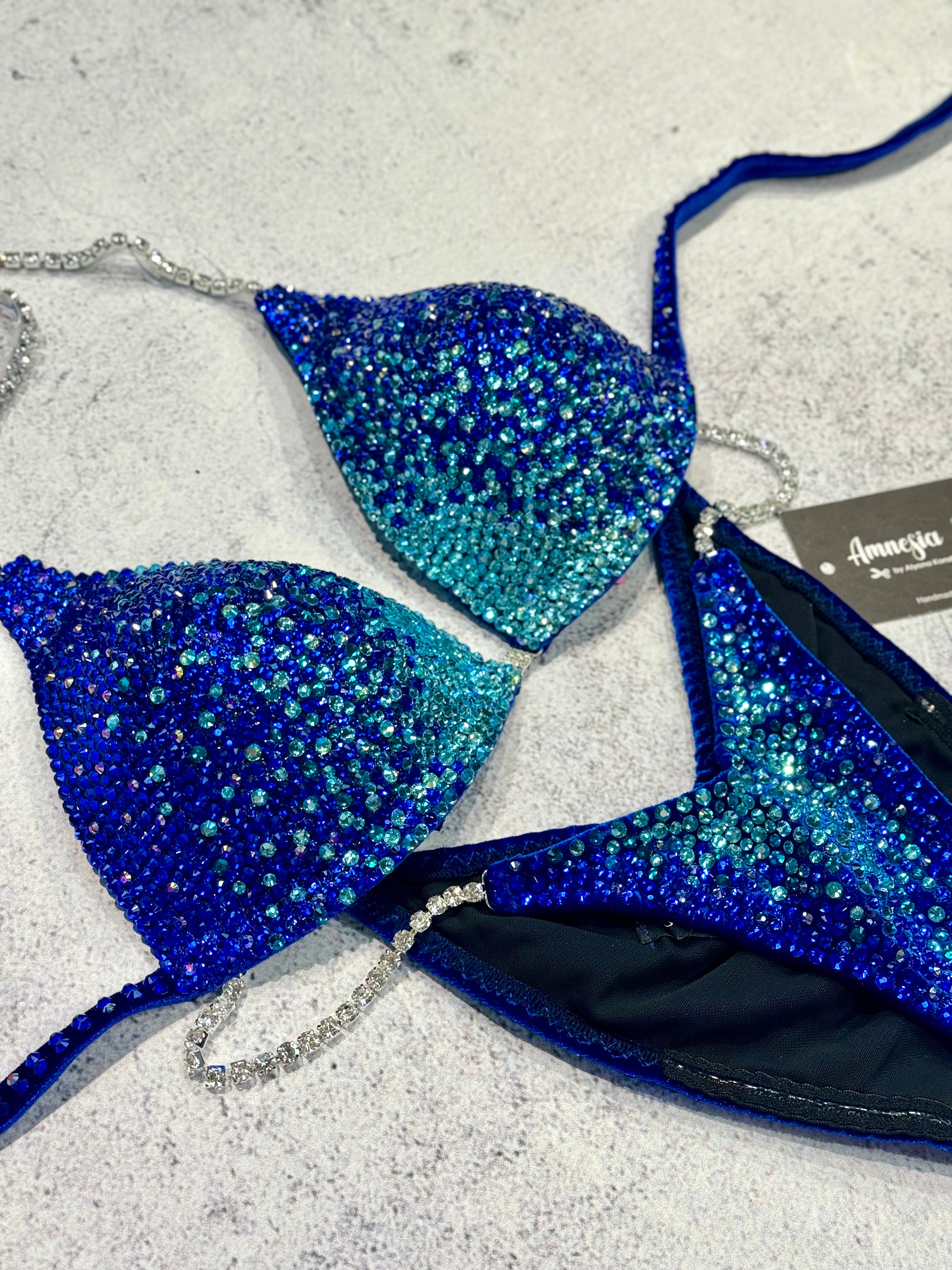 #72 One Size Bra B/32C , Bottoms moderate