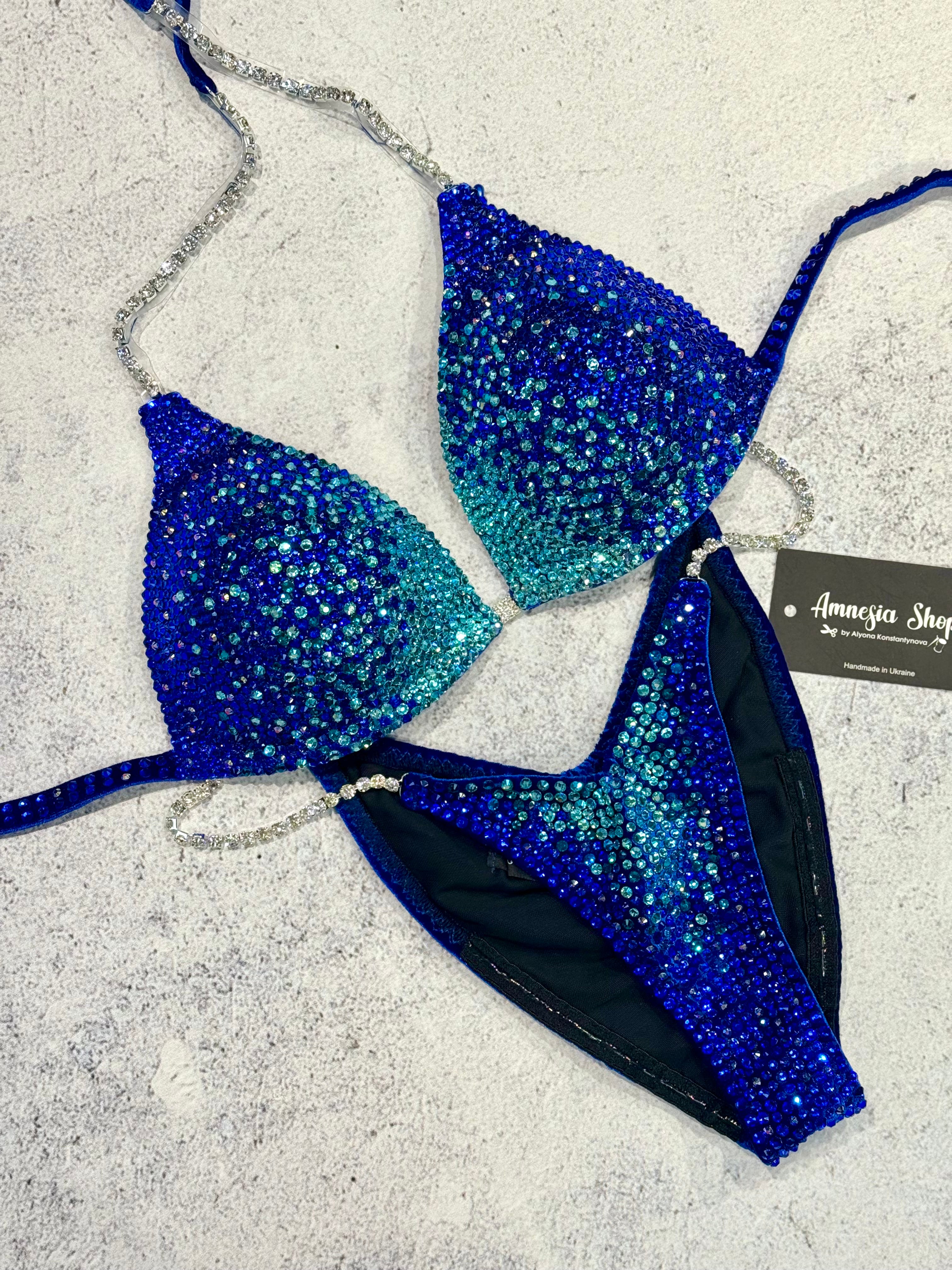 #72 One Size Bra B/32C , Bottoms moderate