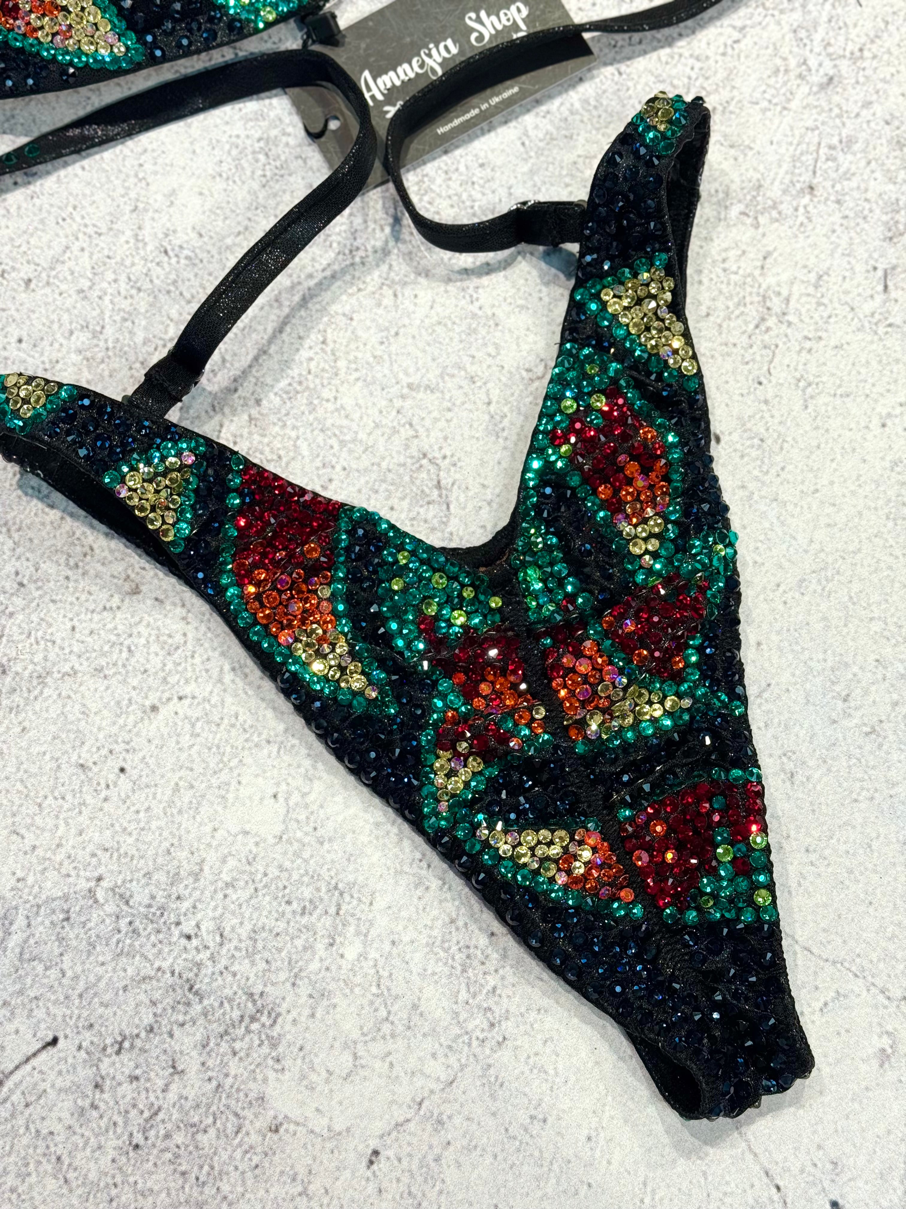 #69 One Size - Bra B/32c, 34C, Bottoms moderate figure cut