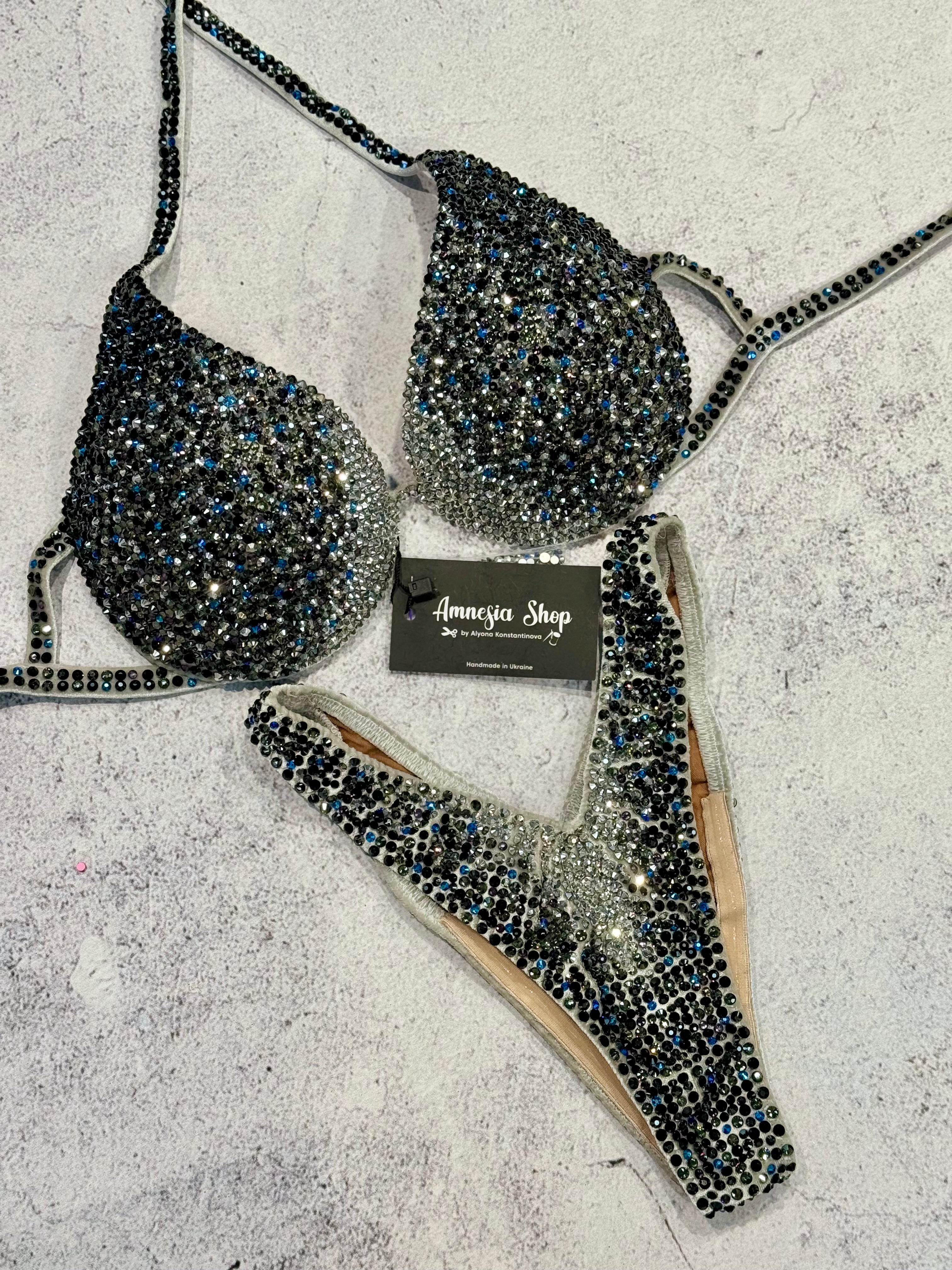 #64 One size - bra C/32D, bottom Brazilian