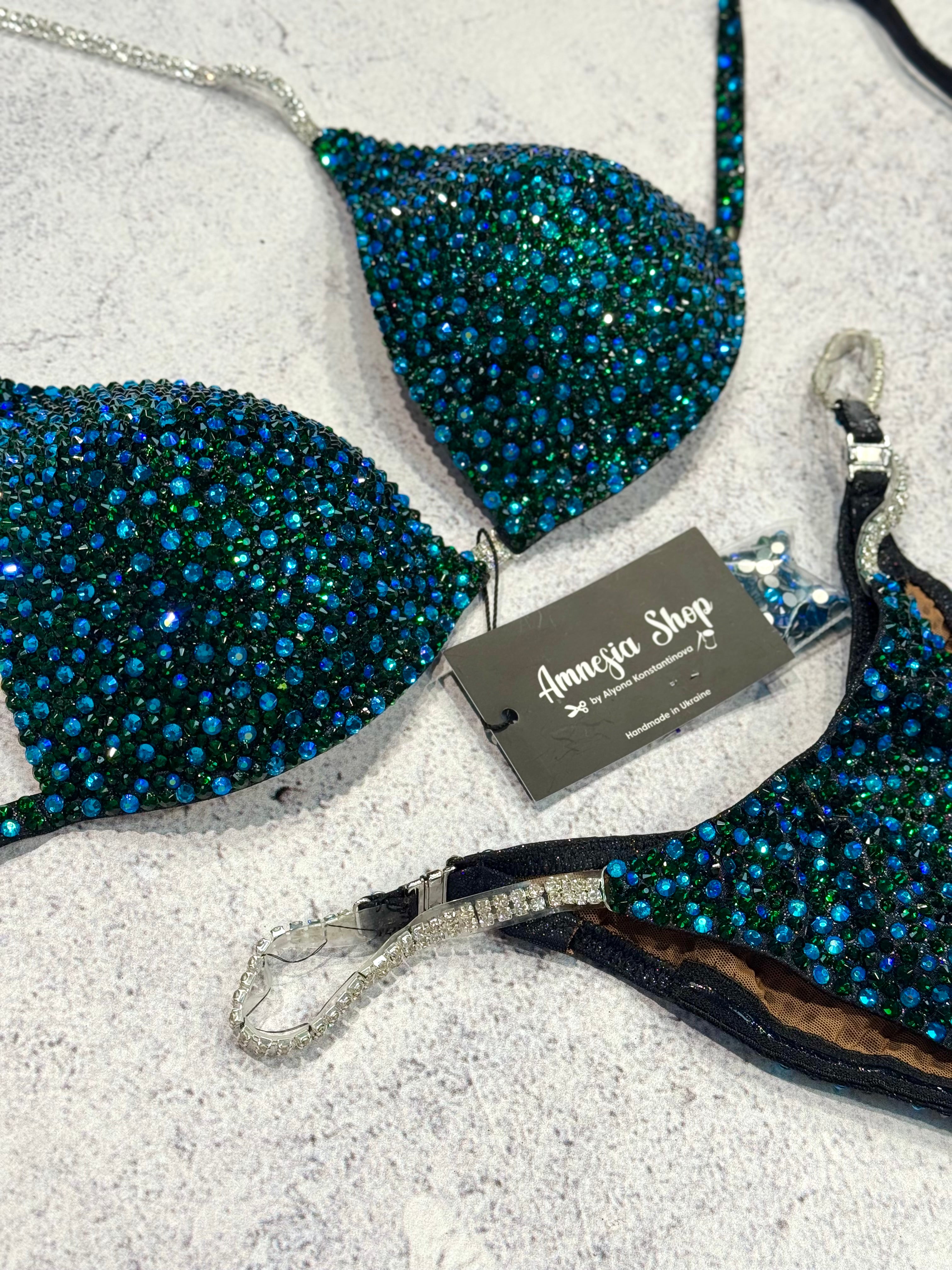 #70 One Size - Bra A/B, Bottoms Classic