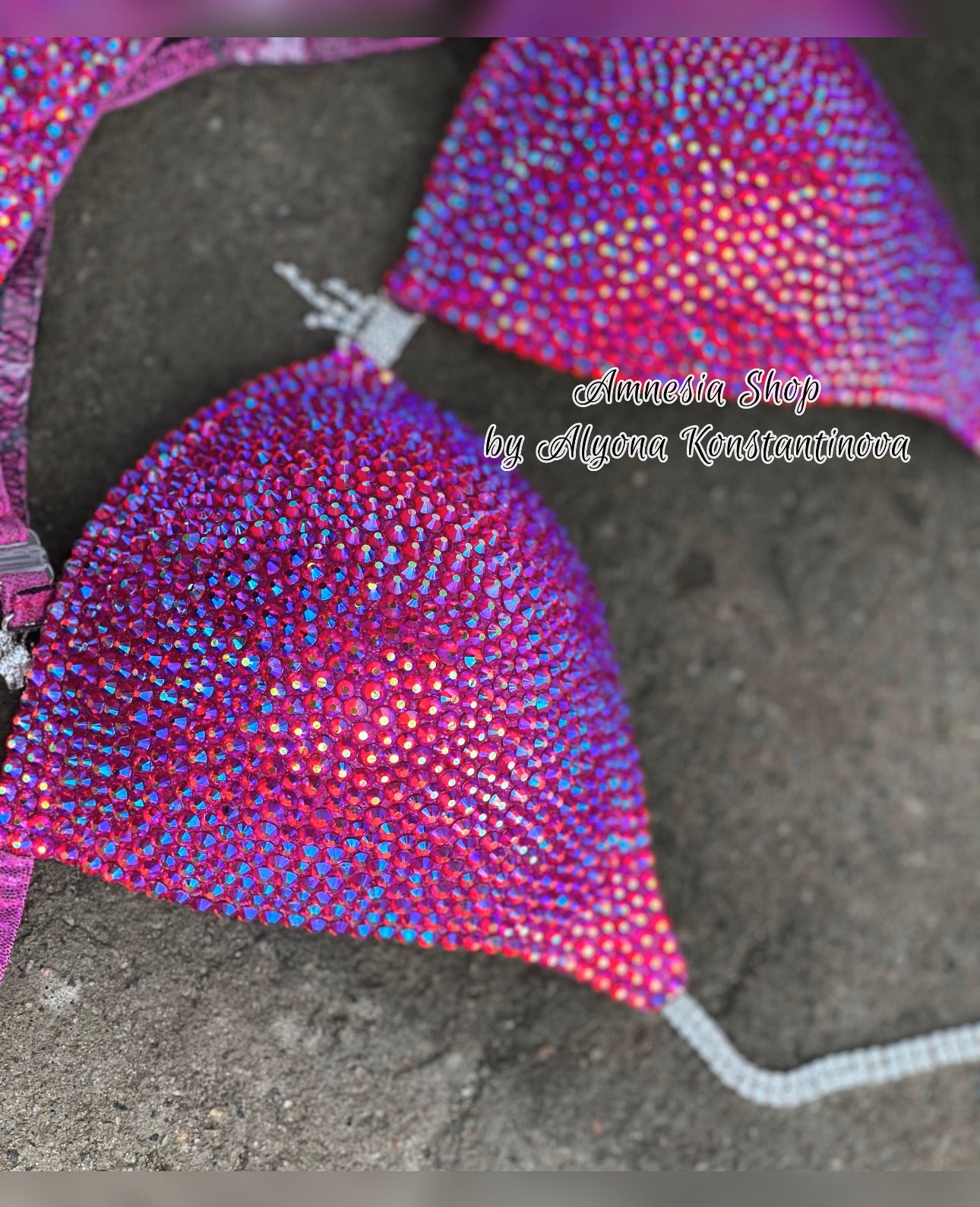 #14 One Size - Bra A/B/32C, Bottoms Moderate