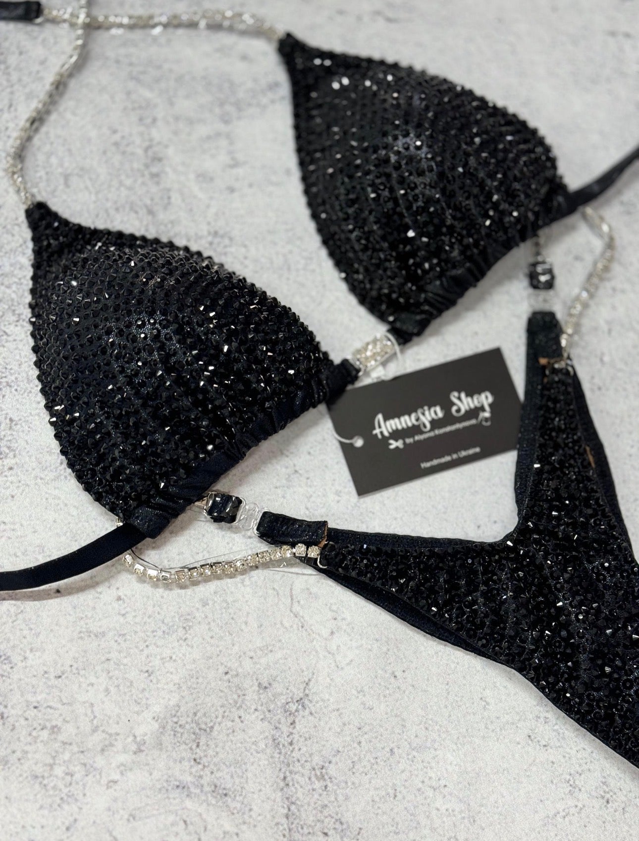 #28 One Size - Bra A/B/32C/34C, Bottoms Pro