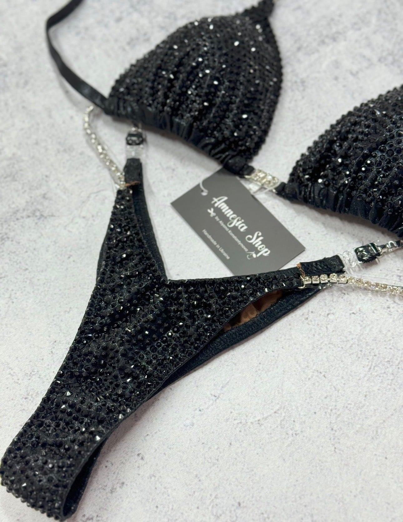 #28 One Size - Bra A/B/32C/34C, Bottoms Pro