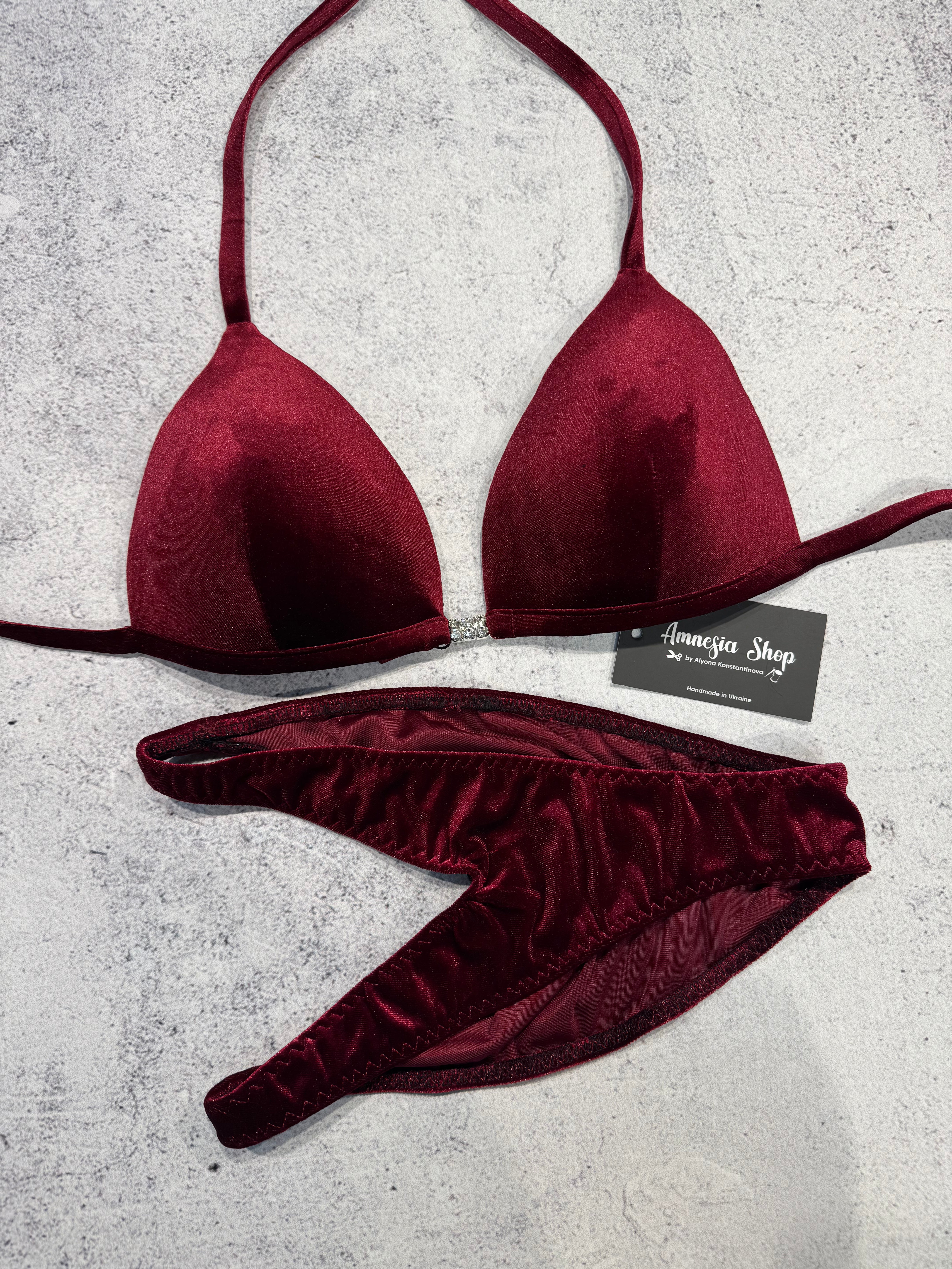 #53 One Size - Bra C/32D/34D, Bottoms Moderate