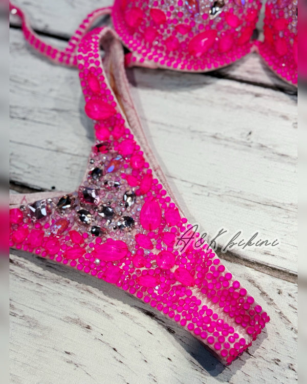 #16 One Size - Bra A/B , Bottoms Pro