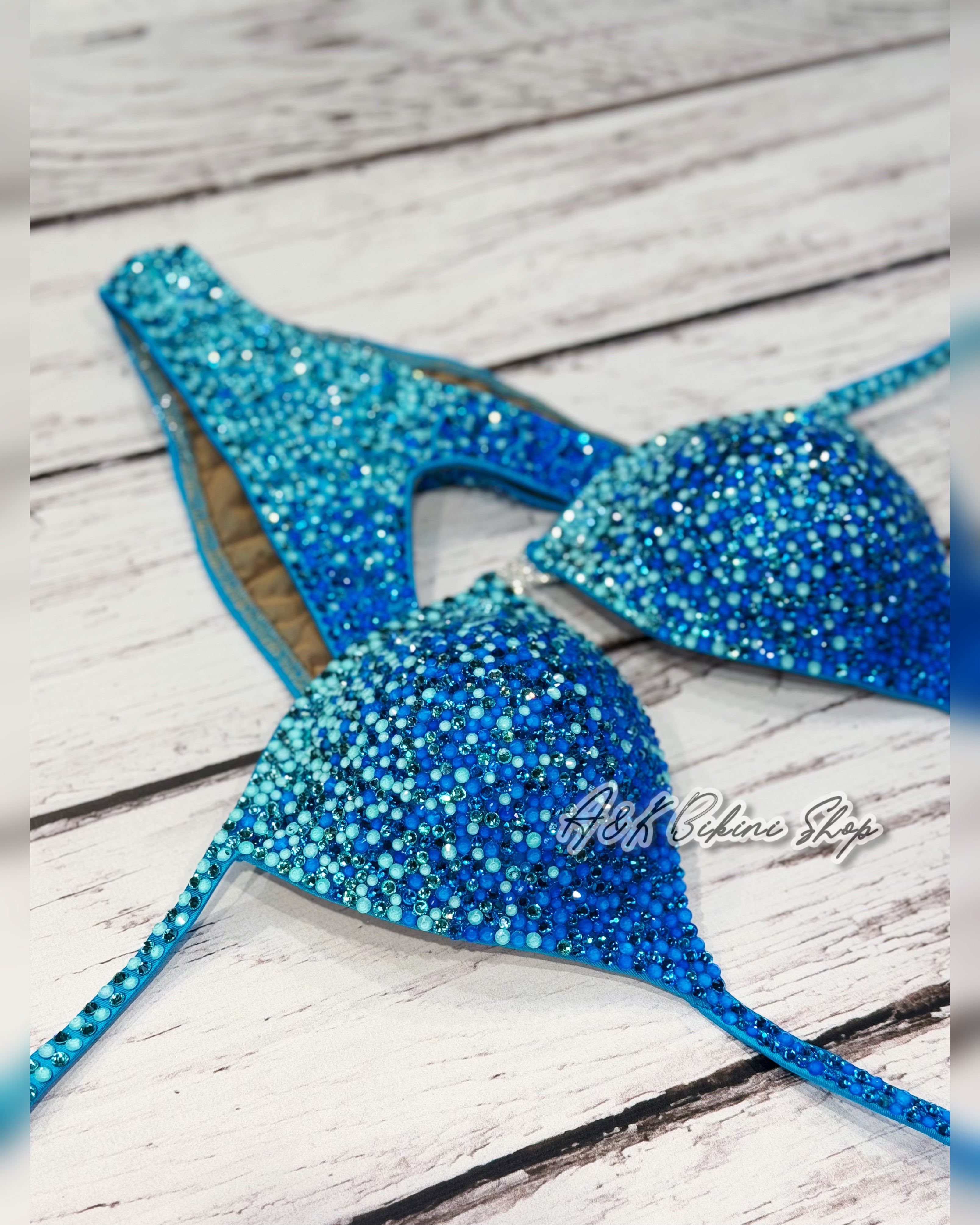 #08 One Size - Bra A/B/32C/34C, Bottoms Brazillian