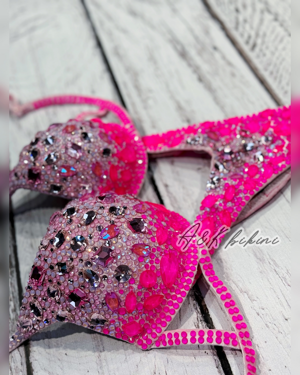 #16 One Size - Bra A/B , Bottoms Pro