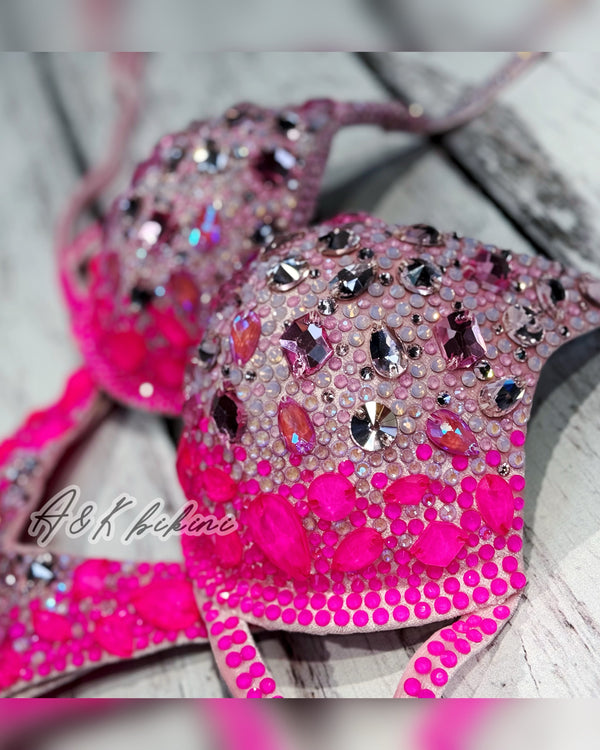 #16 One Size - Bra A/B , Bottoms Pro