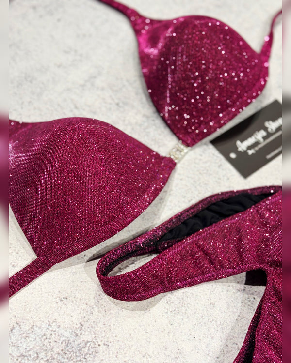 #48 One Size - A/B/32C/34C, bottoms Pro, Brazillian