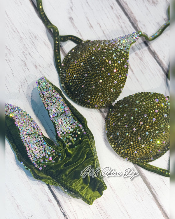 #20 One Size - Bra B/32C/34C, Bottoms Brazillian