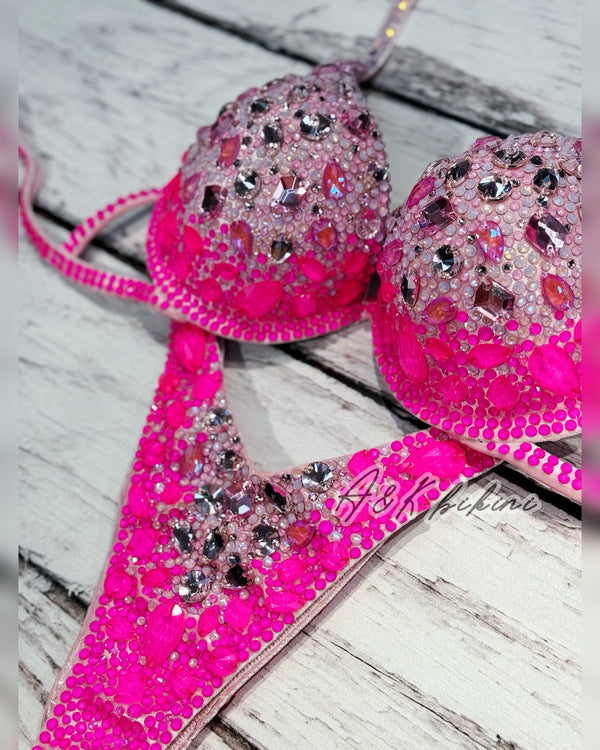 #16 One Size - Bra A/B , Bottoms Pro