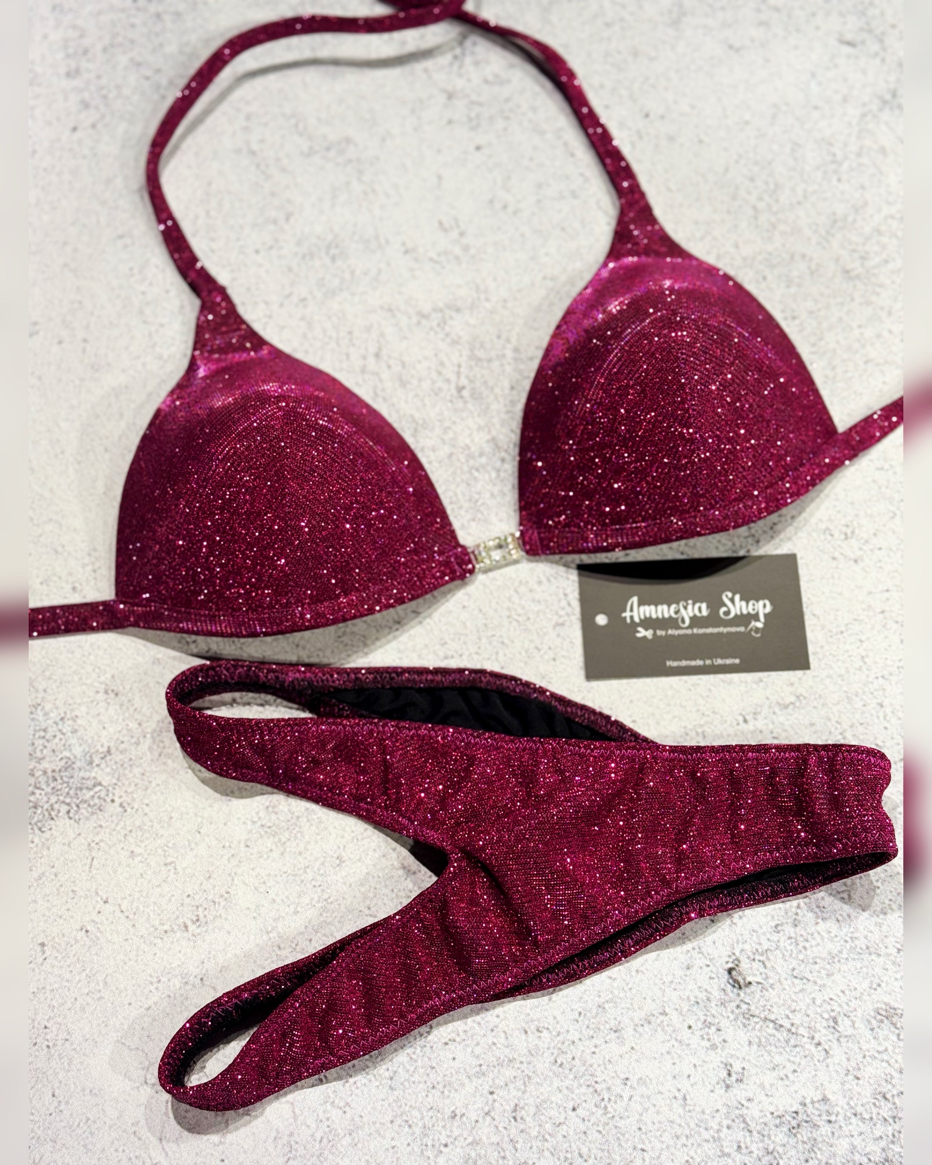 #48 One Size - A/B/32C/34C, bottoms Pro, Brazillian